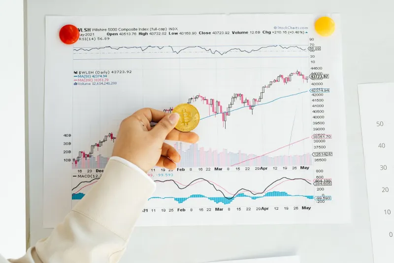 Wall Street Meets the Blockchain: How Institutional Capital Is Redrawing the Crypto Landscape in 2024